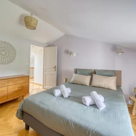 Grand 15p Vignoble - 300m - 5ch بيت للعطل